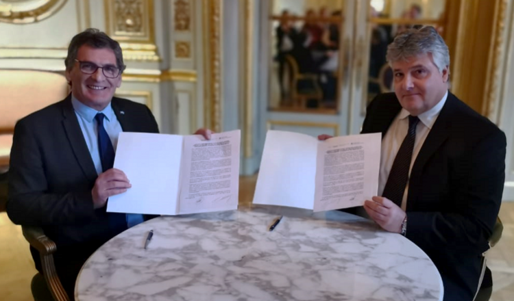 Claudio Avruj, Secretario de Derechos Humanos y Pluralismo Cultural de la Nación y José Luis Valdellora, Presidente Schneider Electric Argentina